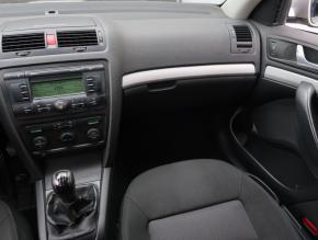 Škoda Octavia  1.6 Ambiente 