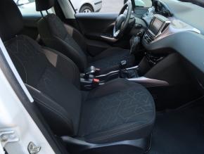 Peugeot 2008  1.2 VTi 