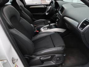 Audi Q5  2.0 TDI S line 