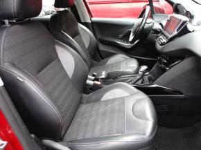 Peugeot 2008  1.6 BlueHDi 