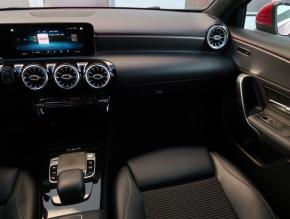 Mercedes-Benz A  A 200 