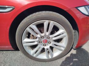Jaguar XE 2,0   D Performance 