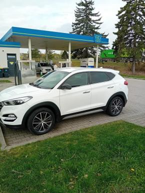 Hyundai Tucson 2,0   4x4 
