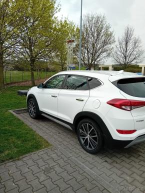 Hyundai Tucson 2,0   4x4 