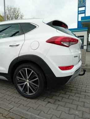 Hyundai Tucson 2,0   4x4 