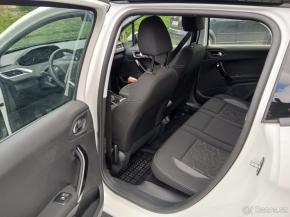 Peugeot 2008 1,2 ACTIVE  PureTech 110 S&S MAN6  PureT 