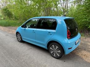 Škoda Elroq VW e-UP super stav 