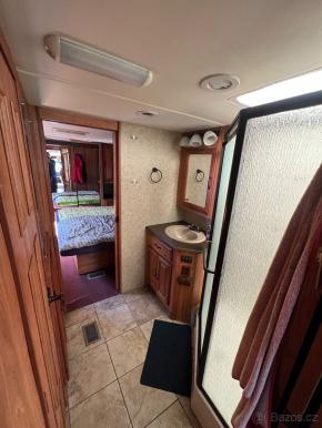 Ostatní  Prodám obytný speciál Coachmen 
