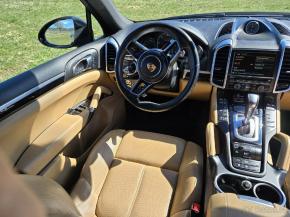 Porsche Cayenne 3,0   diesel 193 kw 