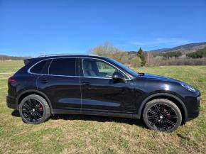 Porsche Cayenne 3,0   diesel 193 kw 