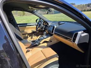 Porsche Cayenne 3,0   diesel 193 kw 