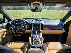 Porsche Cayenne 3,0   diesel 193 kw 