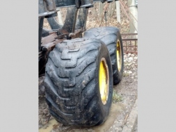 John Deere Ostatní 1510E vyvážečka 8W forwarder 22531905-1023375.jpg