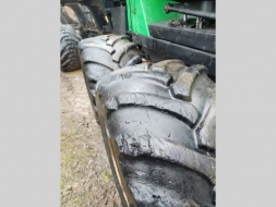 John Deere Ostatní 1510E vyvážečka 8W forwarder 22531907-1023375.jpg
