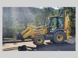Komatsu Ostatní WB97R8 VÁHA+DRTÍCÍ lopata 85kw 22532034-1023390.jpg