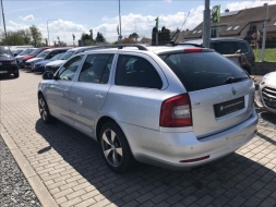 Škoda Octavia 1,8 TSI DSG Laurin&Klement Com 24484779-1099502.jpg