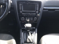 Škoda Octavia 1,8 TSI DSG Laurin&Klement Com 24484787-1099502.jpg