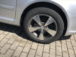 Škoda Octavia 1,8 TSI DSG Laurin&Klement Com 24484789-1099502.jpg