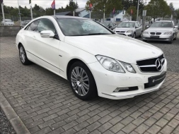 Mercedes-Benz Třídy E 3,0 24530678-1101280.jpg