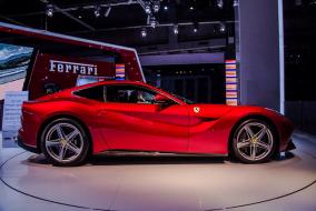 Luxusní ojetá auta nad jeden milión korun-Ferrari F12 Berlinetta