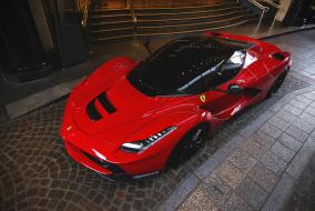 Luxusní ojetá auta nad jeden milión korun-Ferrari 6.3 LaFerrari